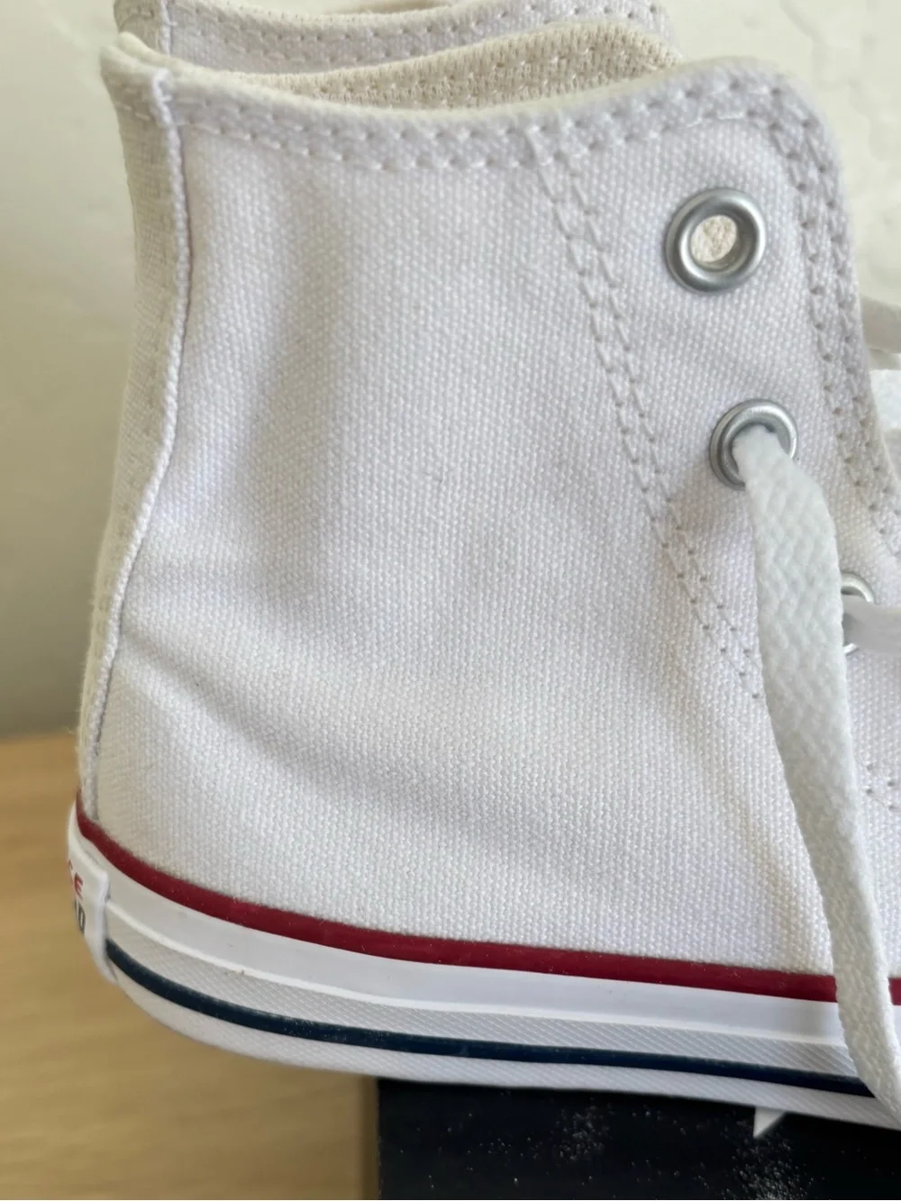 Converse Chuck Taylor All Star High Top Kids Youth Size 12 White Canvas Sneakers